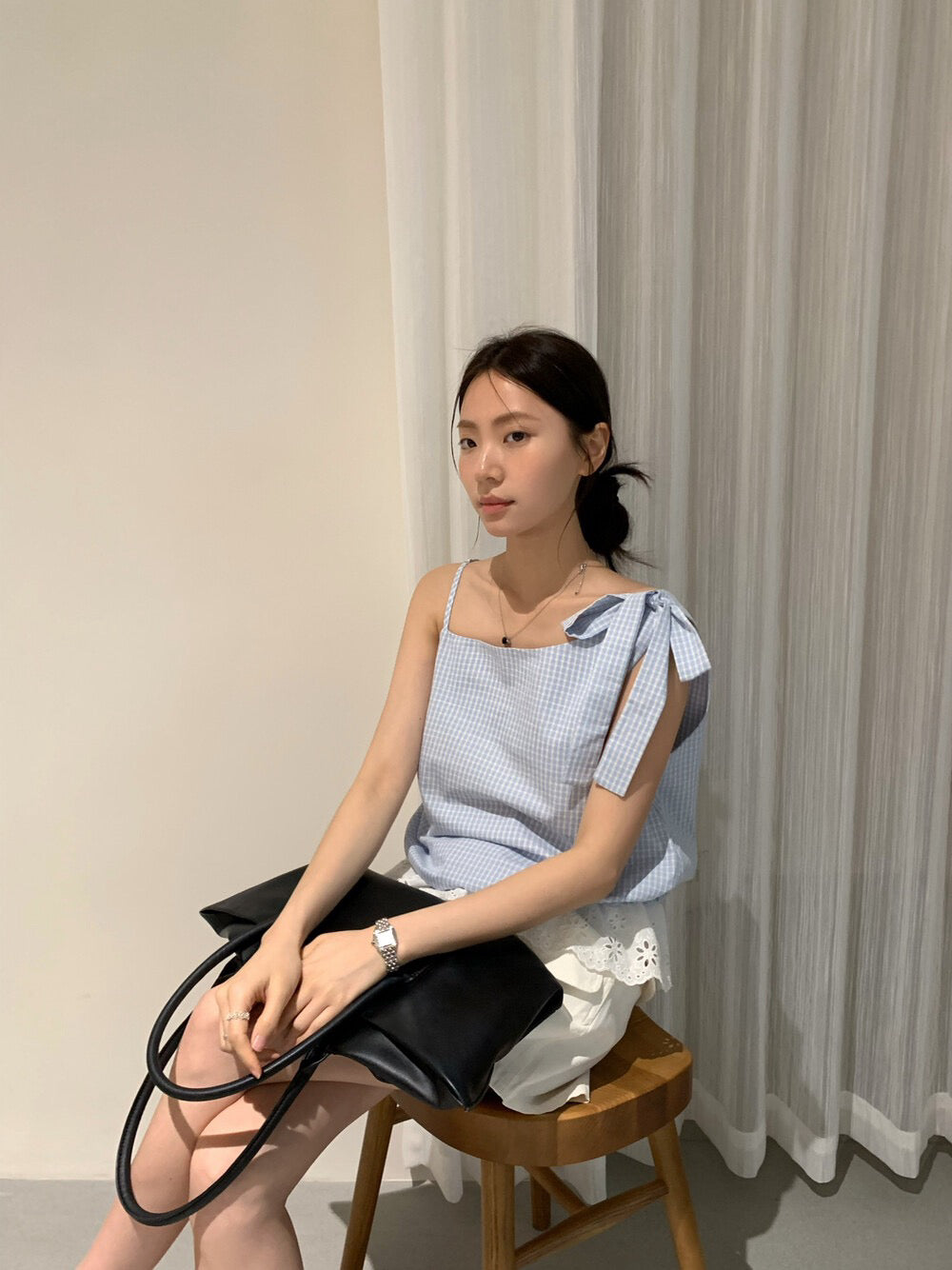 // 拼接鈎花邊單邊綁帶斜肩細格仔背心