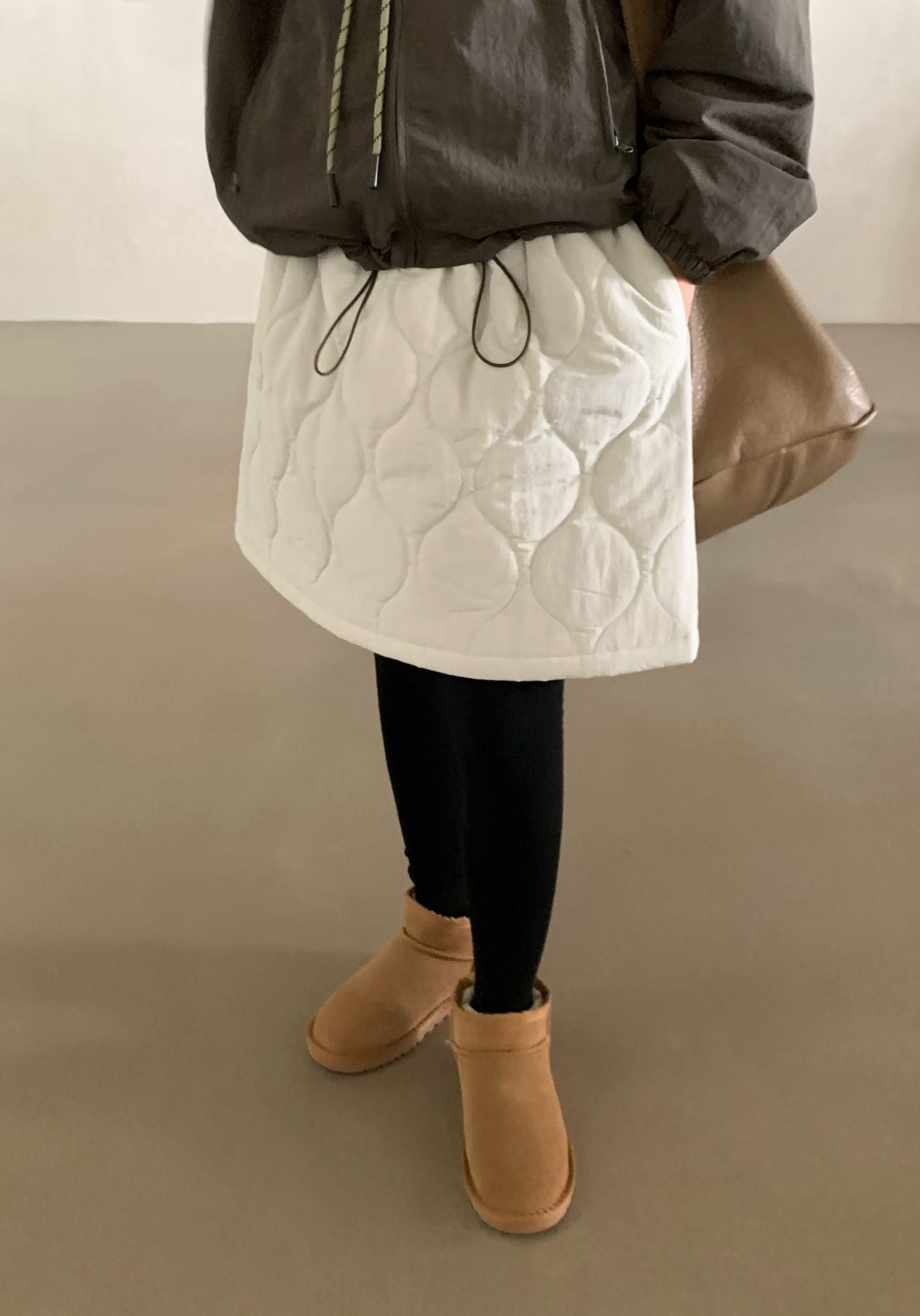 // 大熱菱格夾棉A字短裙