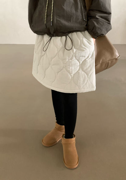 // 大熱菱格夾棉A字短裙