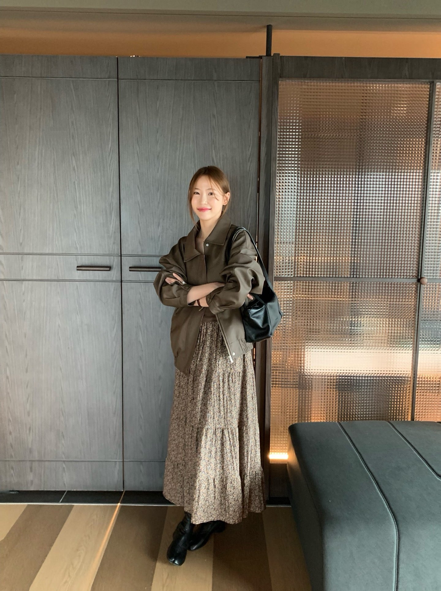 // 經典啞光翻領彷皮外套￼