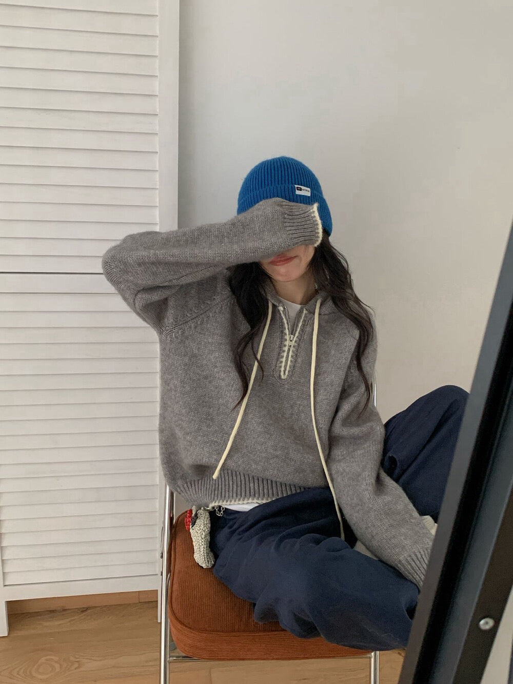 // 撞色半拉鍊連帽軟糯毛衣