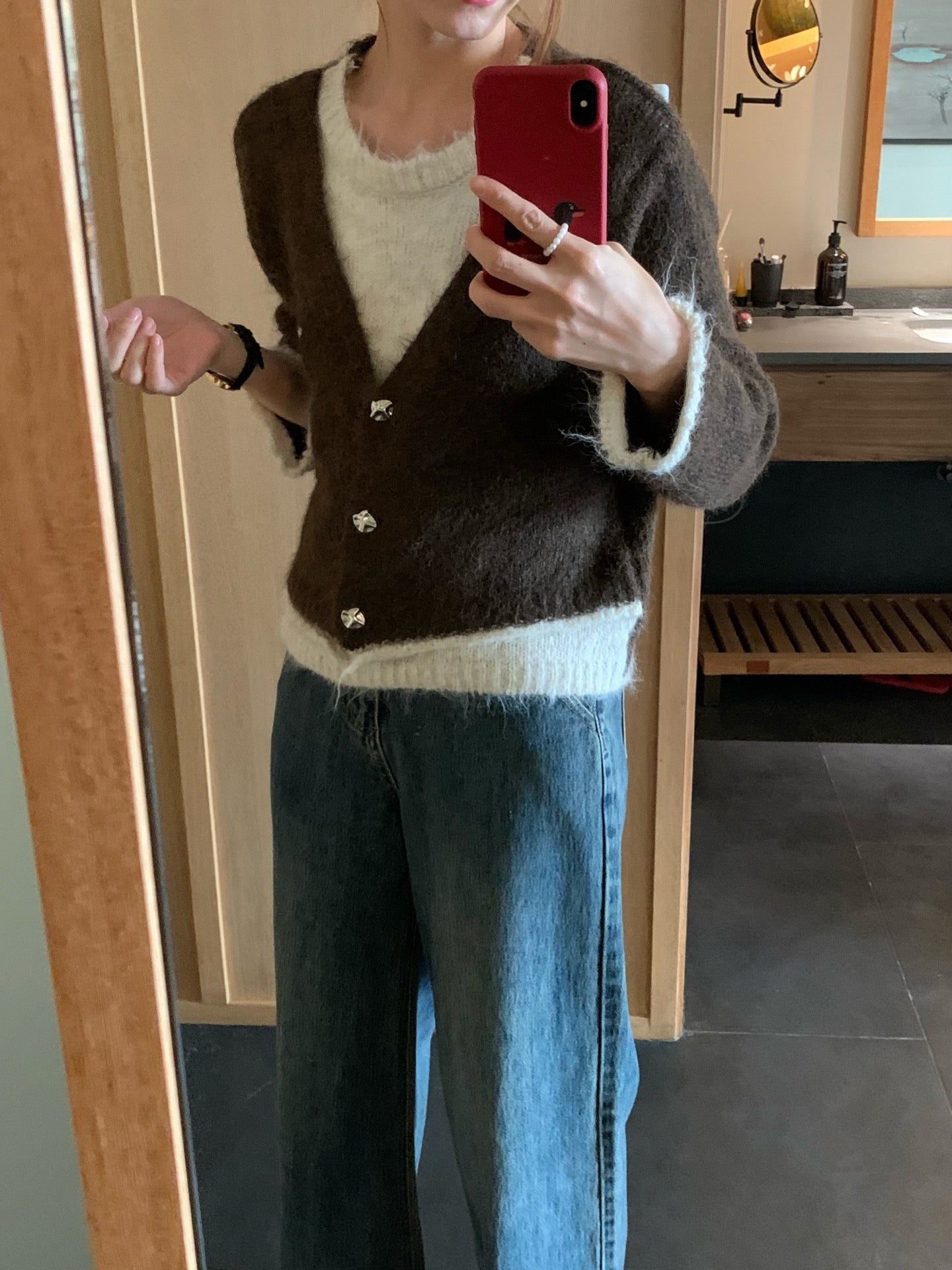 // 10%wool質感不規則鈕扣假兩件毛衣