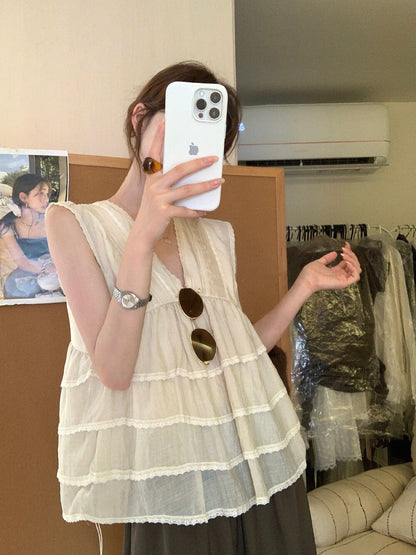 // lace邊V領飛飛袖層層BL