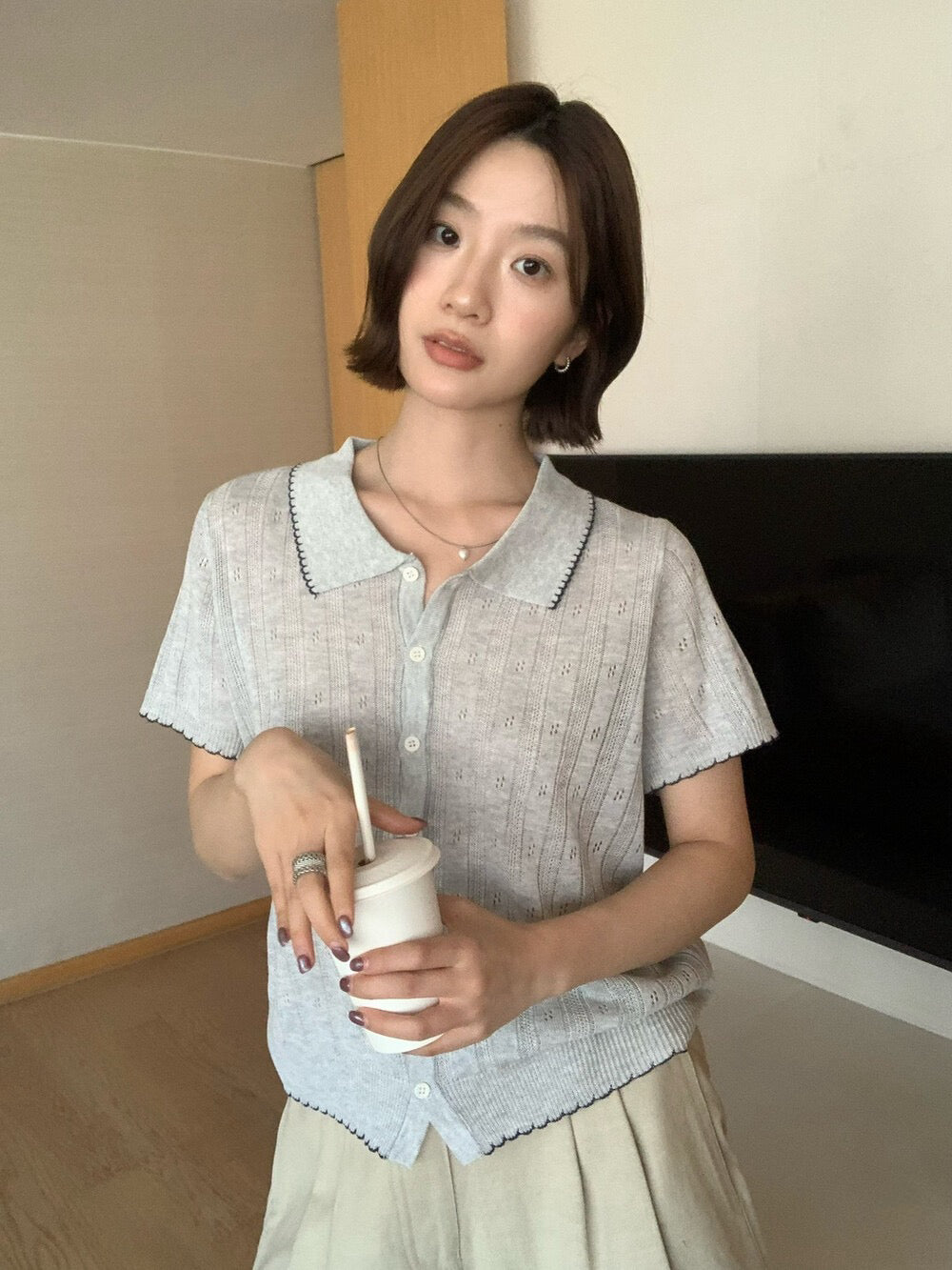 // 復古法式鏤空鈎花撞色包邊短袖NT