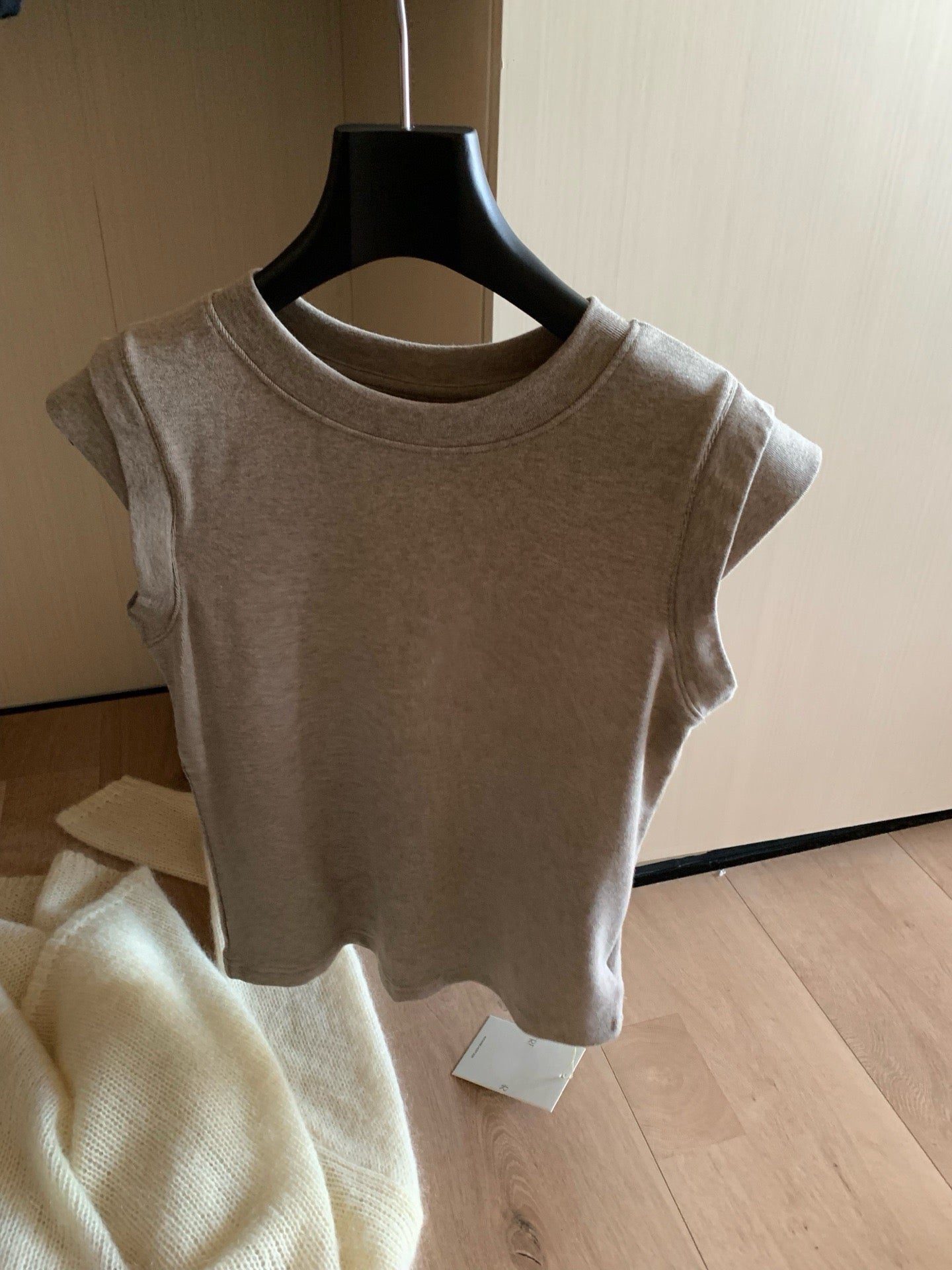 // 八色顯瘦小飛袖TEE