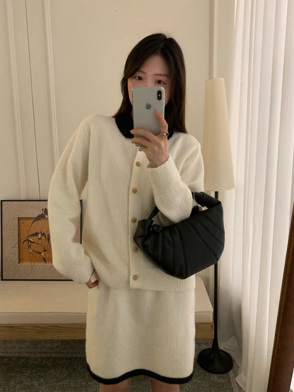 // 撞色領特別鈕扣開胸上衣+裙子套裝