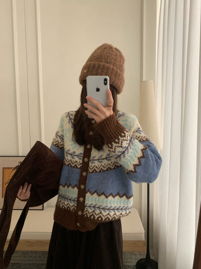 // 50%綿羊毛復古花紋圓領CD