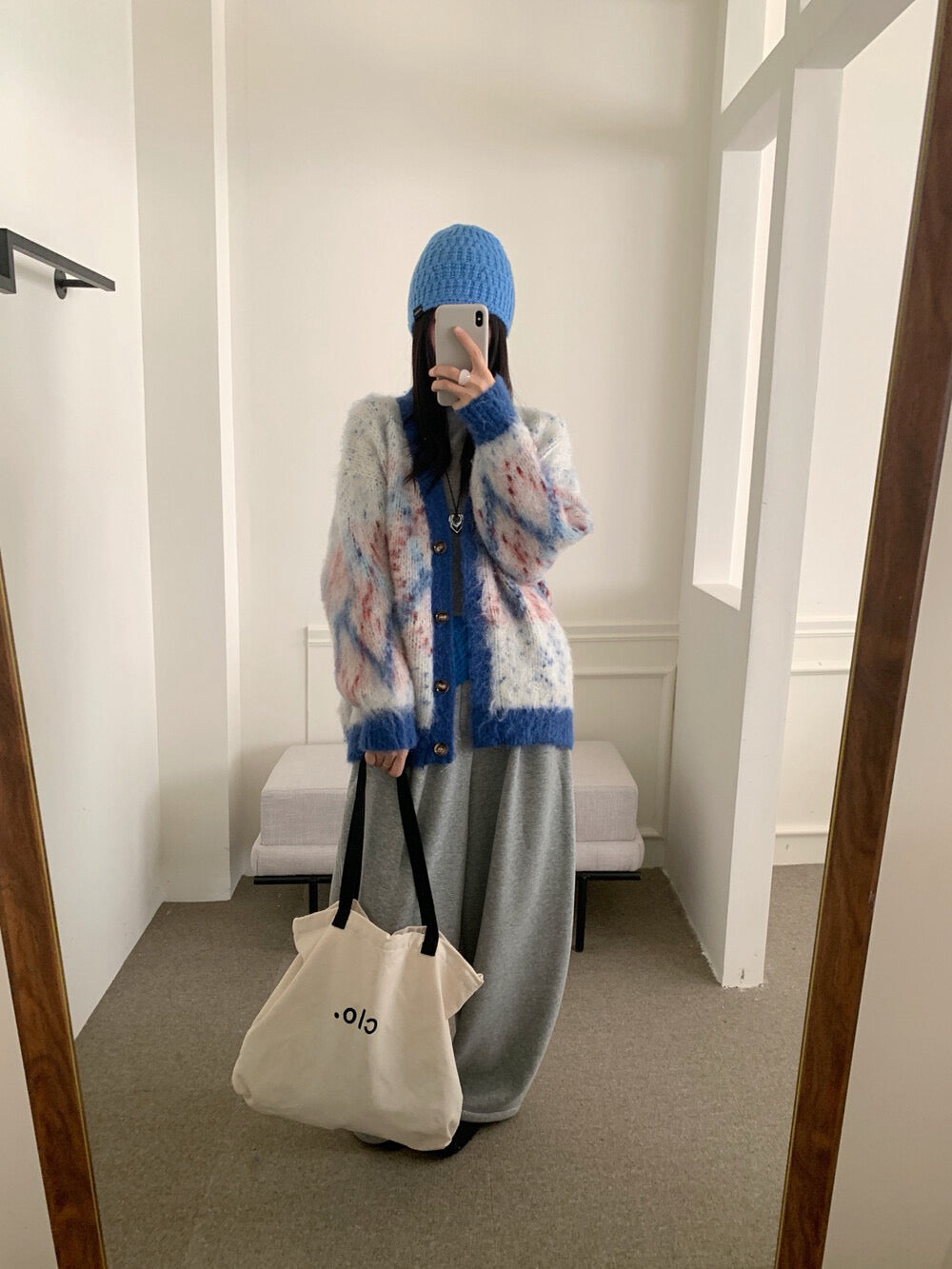 // 復古菱格圖案軟糯V領CD