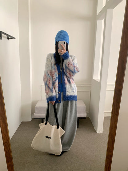 // 復古菱格圖案軟糯V領CD