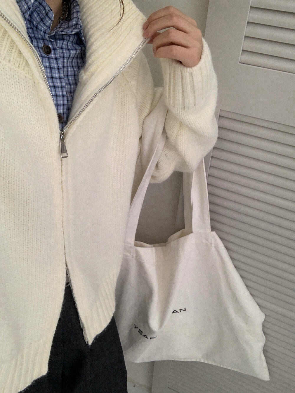 // 超韓直坑紋立領上下拉鍊CD