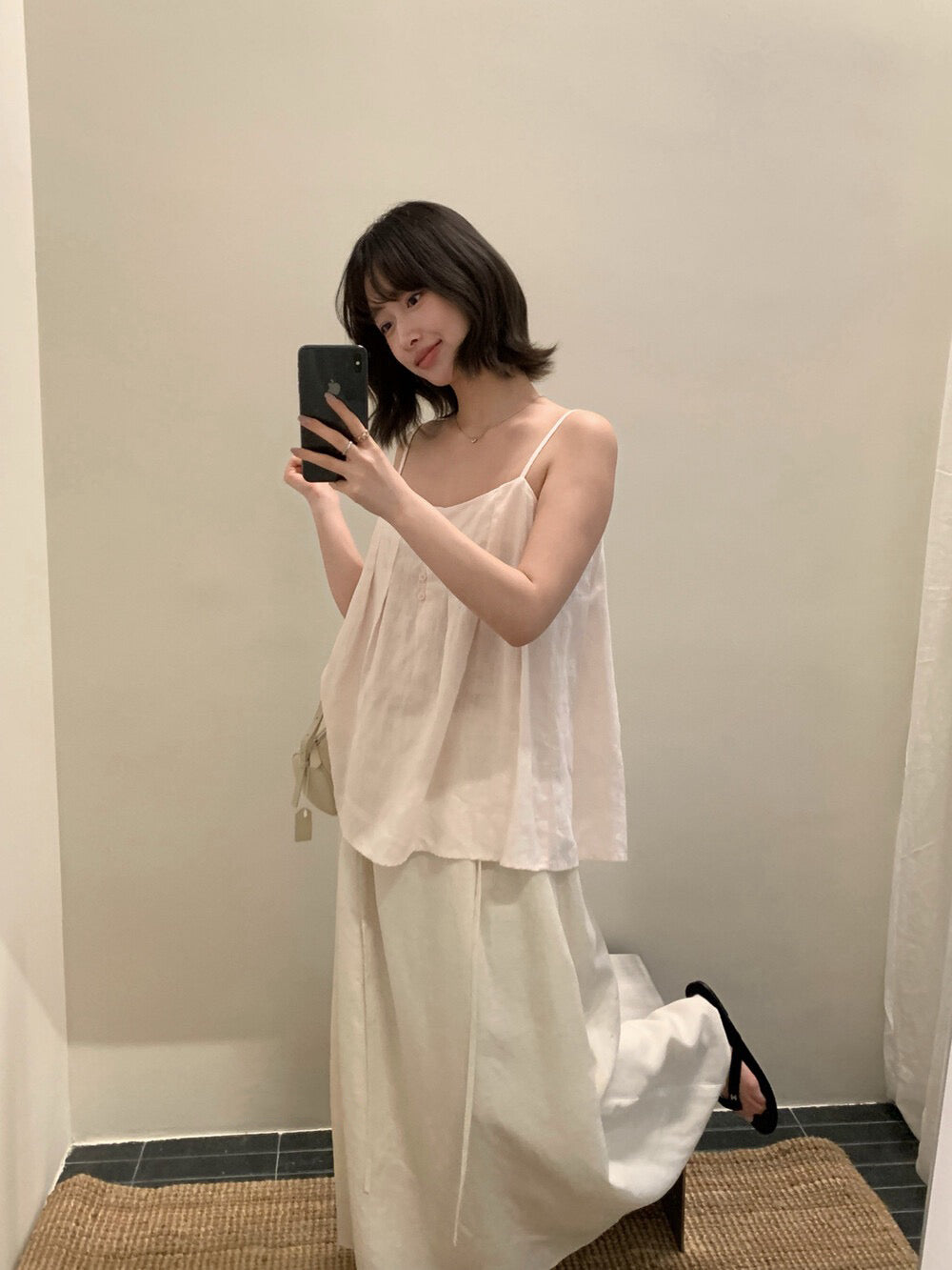 // 麻質壓褶小鈕扣吊帶