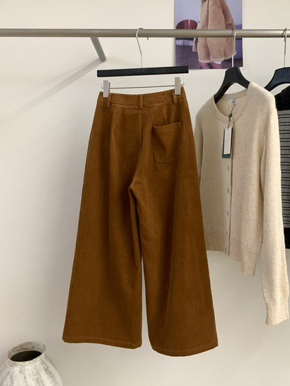 // 小口袋設計微闊腳燈芯絨褲