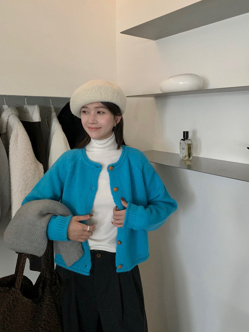 // 質感木質鈕扣落肩CD