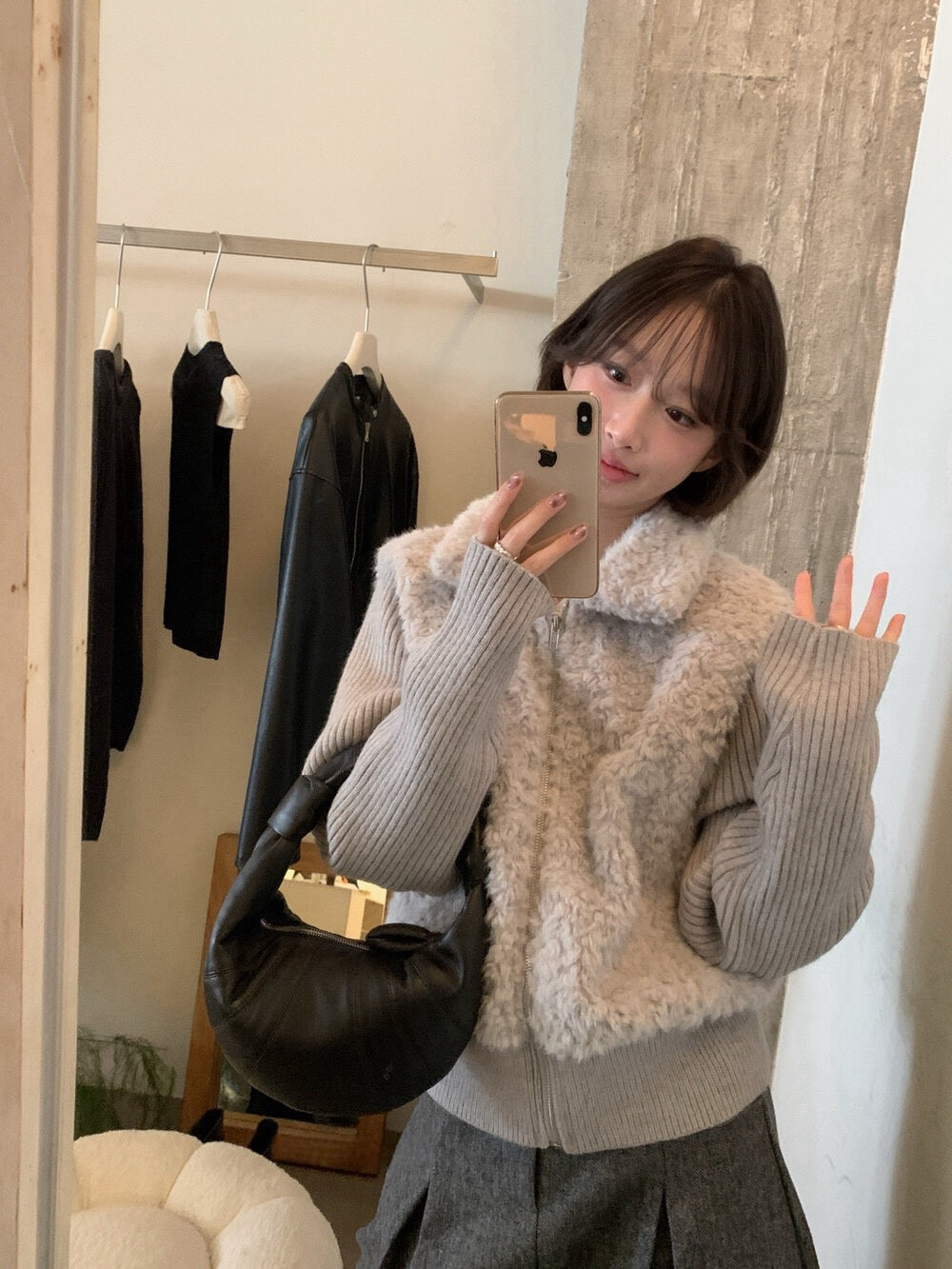 // 設計感毛毛翻領拼接織紋拉鍊外套