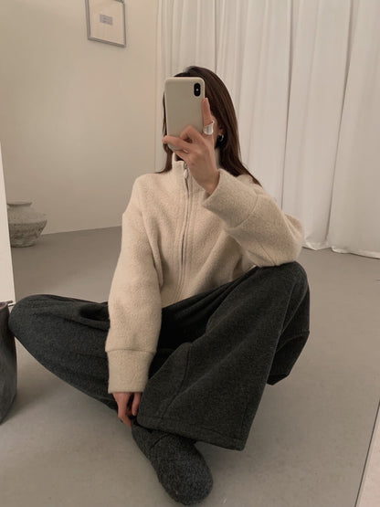 // 85%羊毛下擺可抽繩立領外套