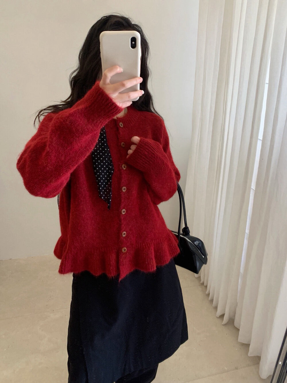 // 8%綿羊毛荷葉花邊腳排扣毛衣