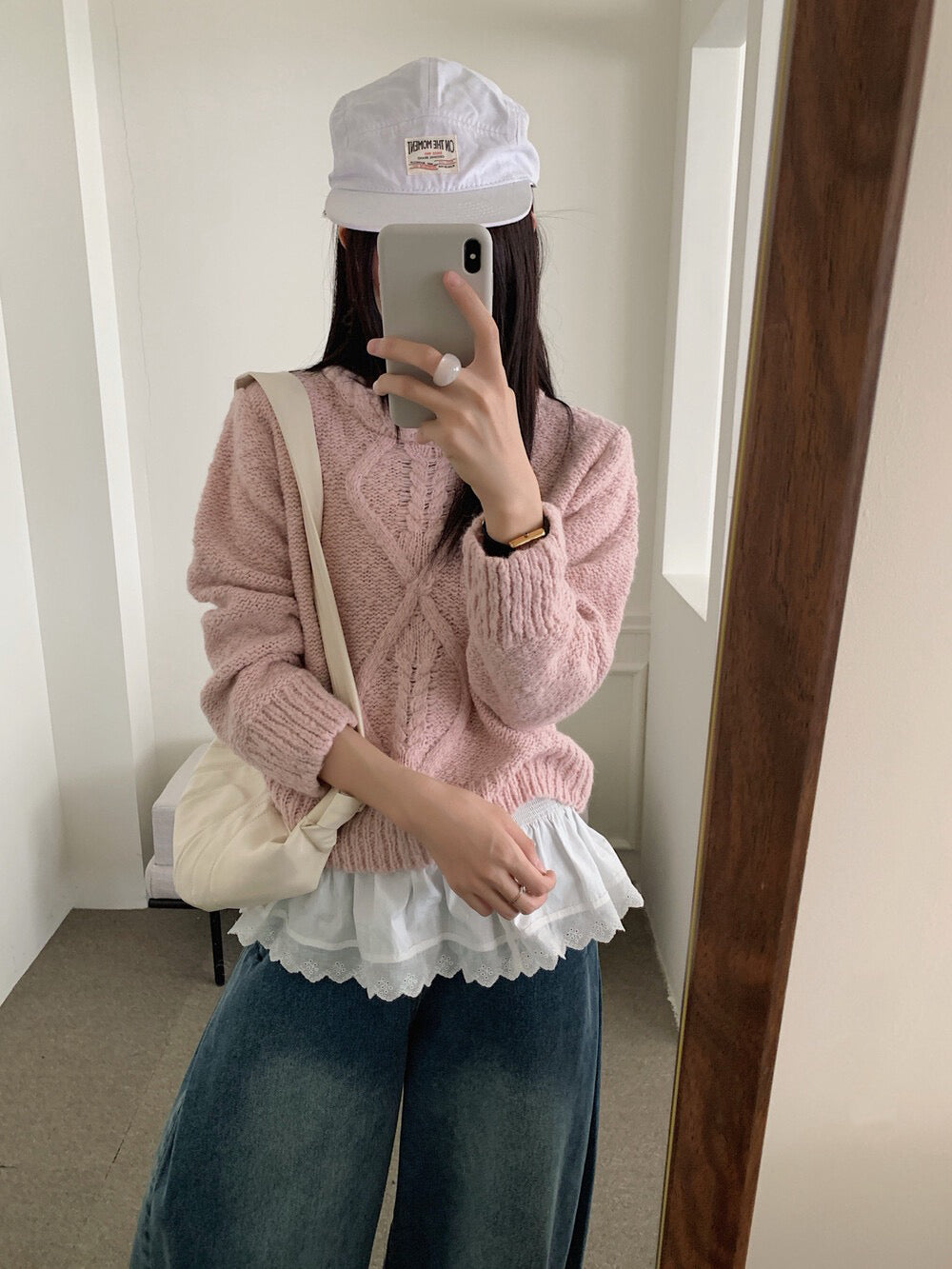 // 麻花邊領口菱格patterns毛衣