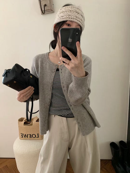 // 設計感特別鈕扣設計100%wool靚色CD