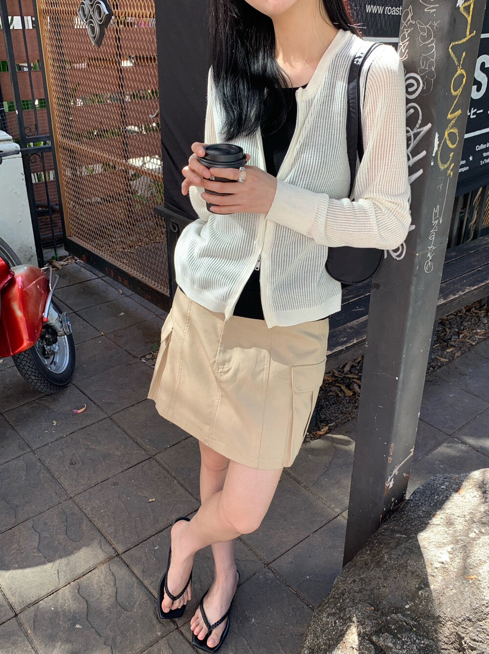 // 撞色邊上下拉鍊假兩件針織上衣