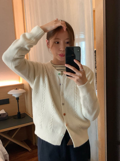 // 彩色鈕扣鏤空軟糯CD