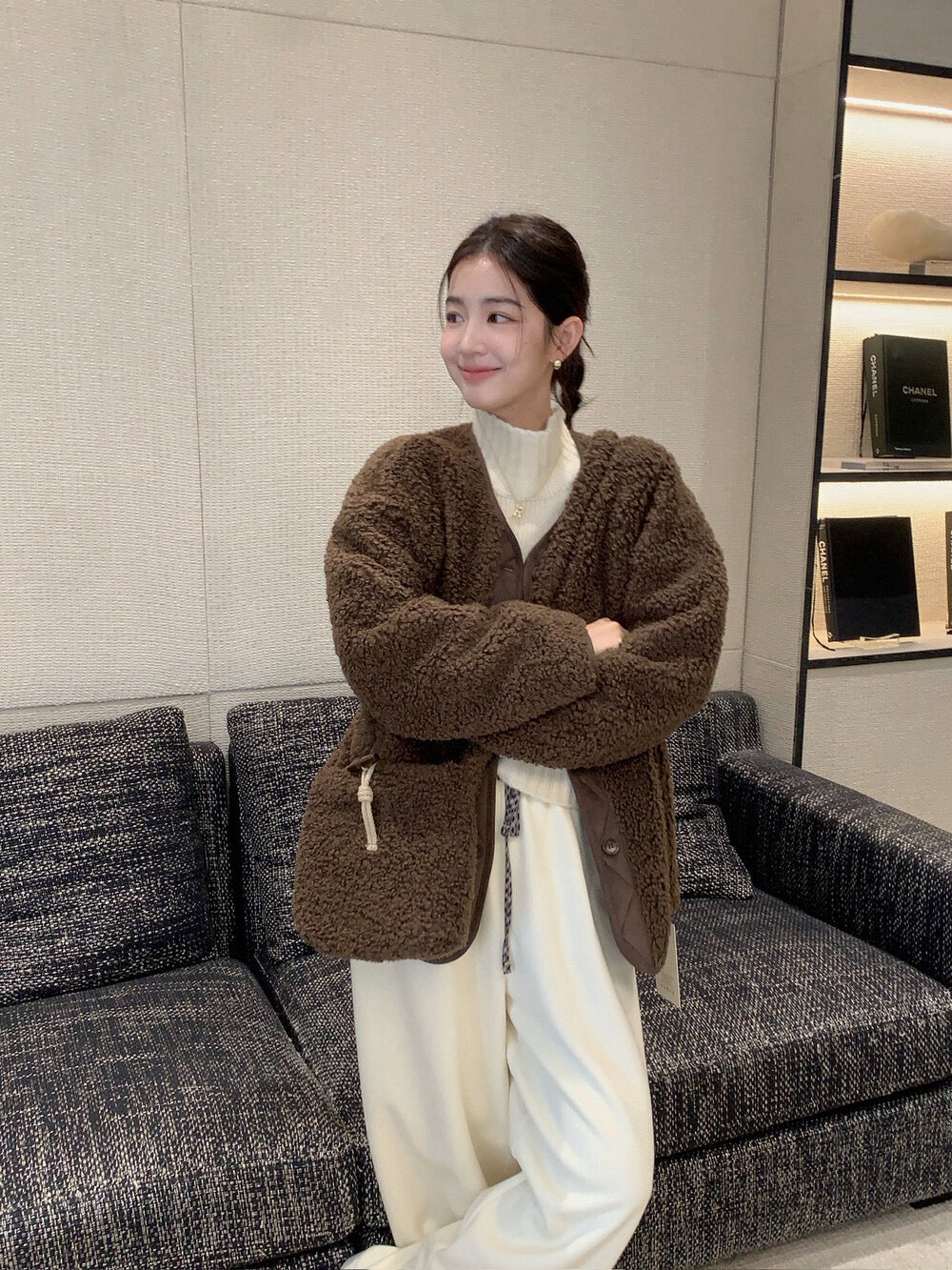 // 20%wool軟糯皮毛一體粒粒毛中長外套