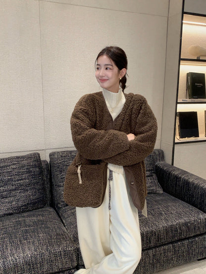 // 20%wool軟糯皮毛一體粒粒毛中長外套