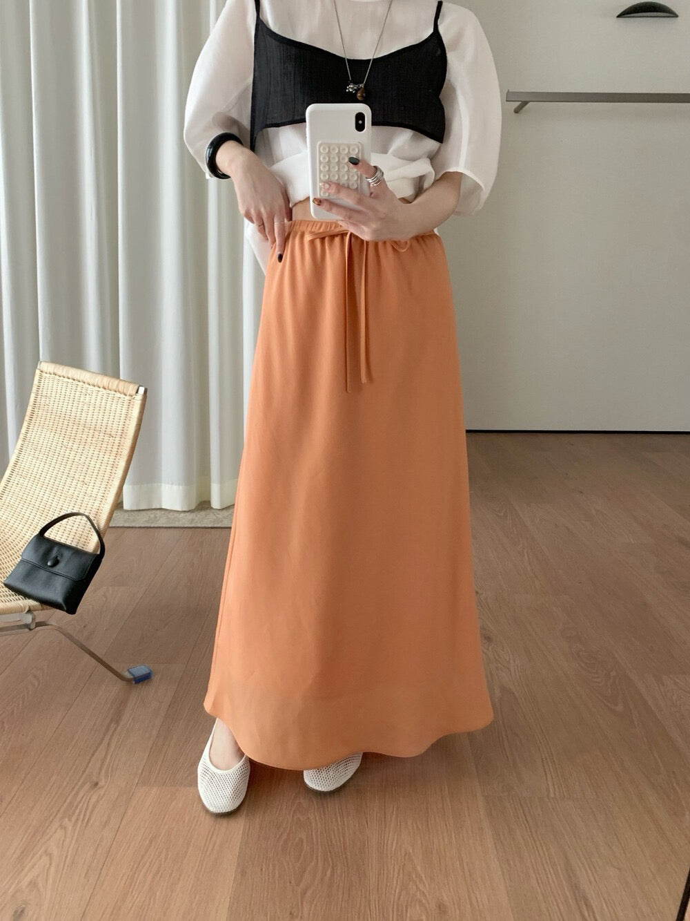 // 紙片人天絲微A字中裙