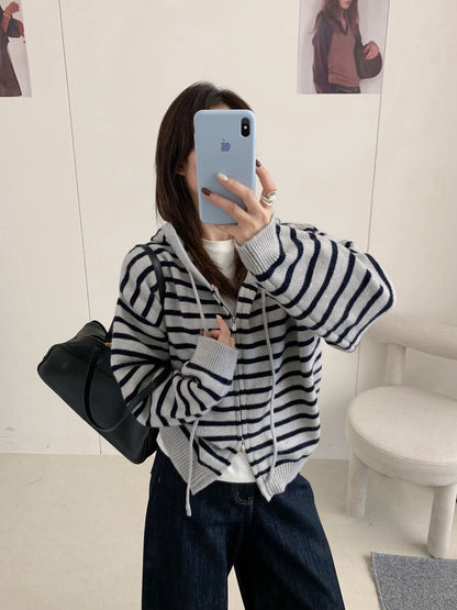 // 鬆弛感上下拉鍊連帽間條CD