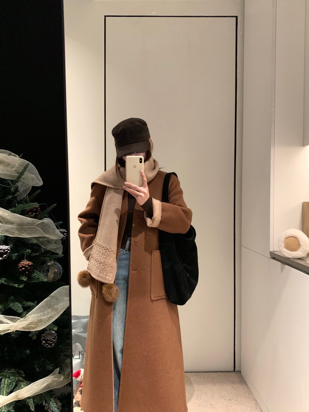 // 70%綿羊毛簡約插肩V領長款手工羊毛外套(連頸巾)