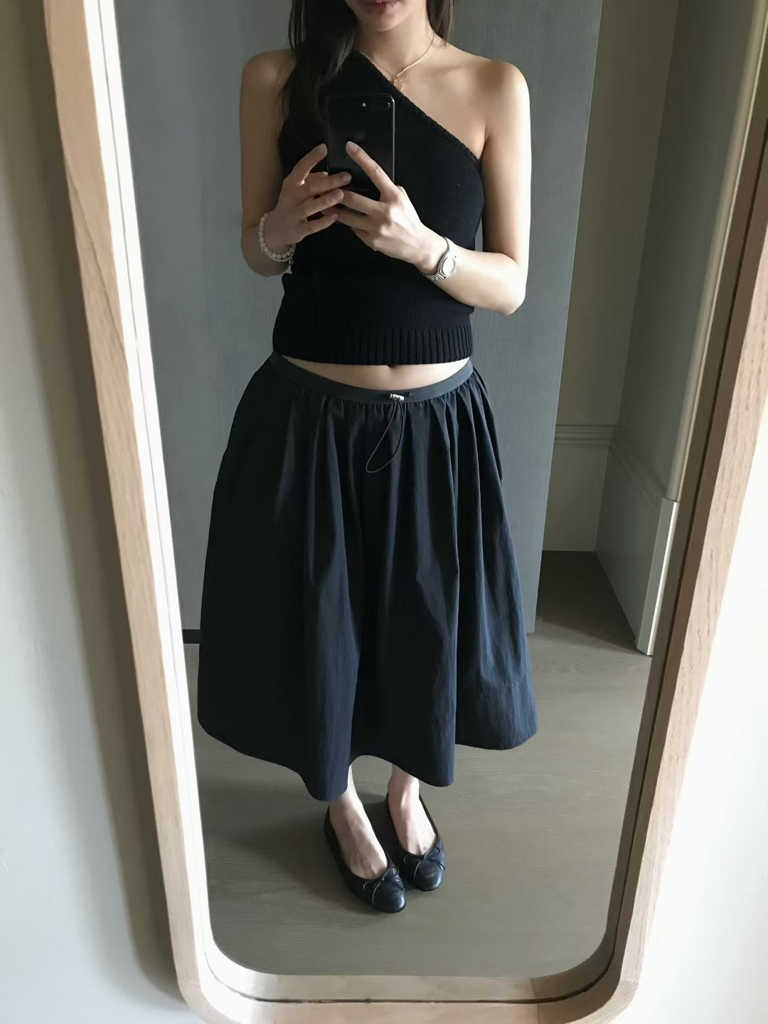 // 小性感單肩針織背心