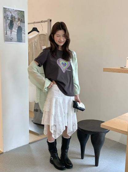 // 復古感手工釘珠心心TEE