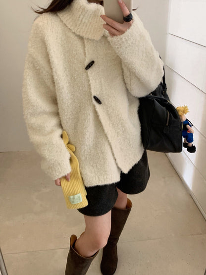 // 慵懶圈圈毛牛角鈕可立領毛衣CD