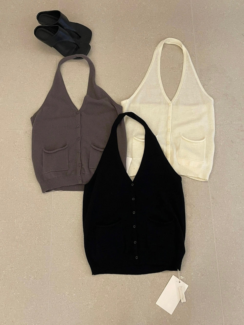 B78 / 疊穿必入掛頸小口袋針織背心(35%wool)