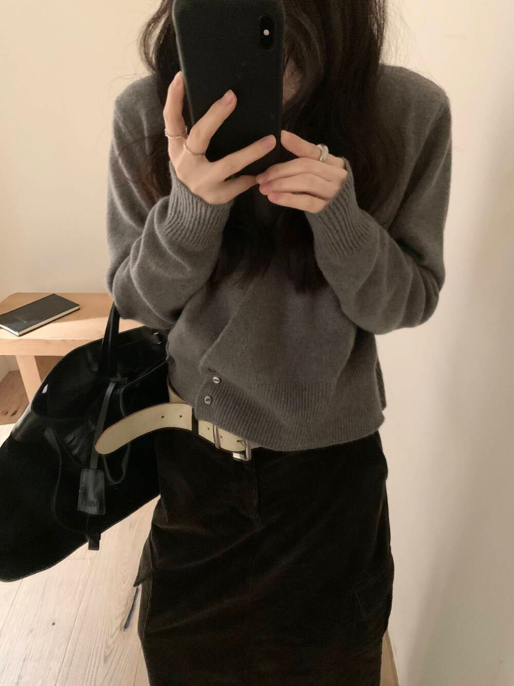 // 100%羊毛軟糯高質交叉鈕扣NT