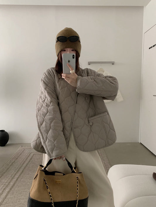 // cutting超美菱格夾棉圓領弧邊外套