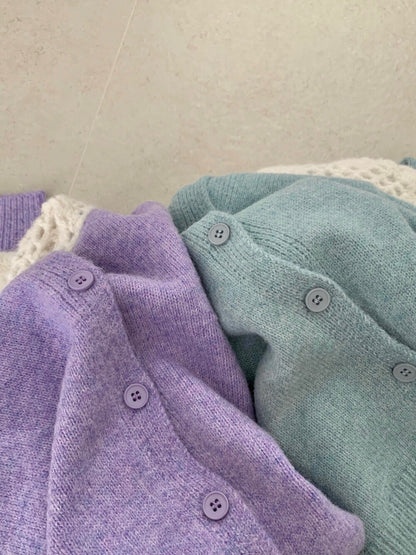 // 拼接鈎花針織翻領排扣毛衣