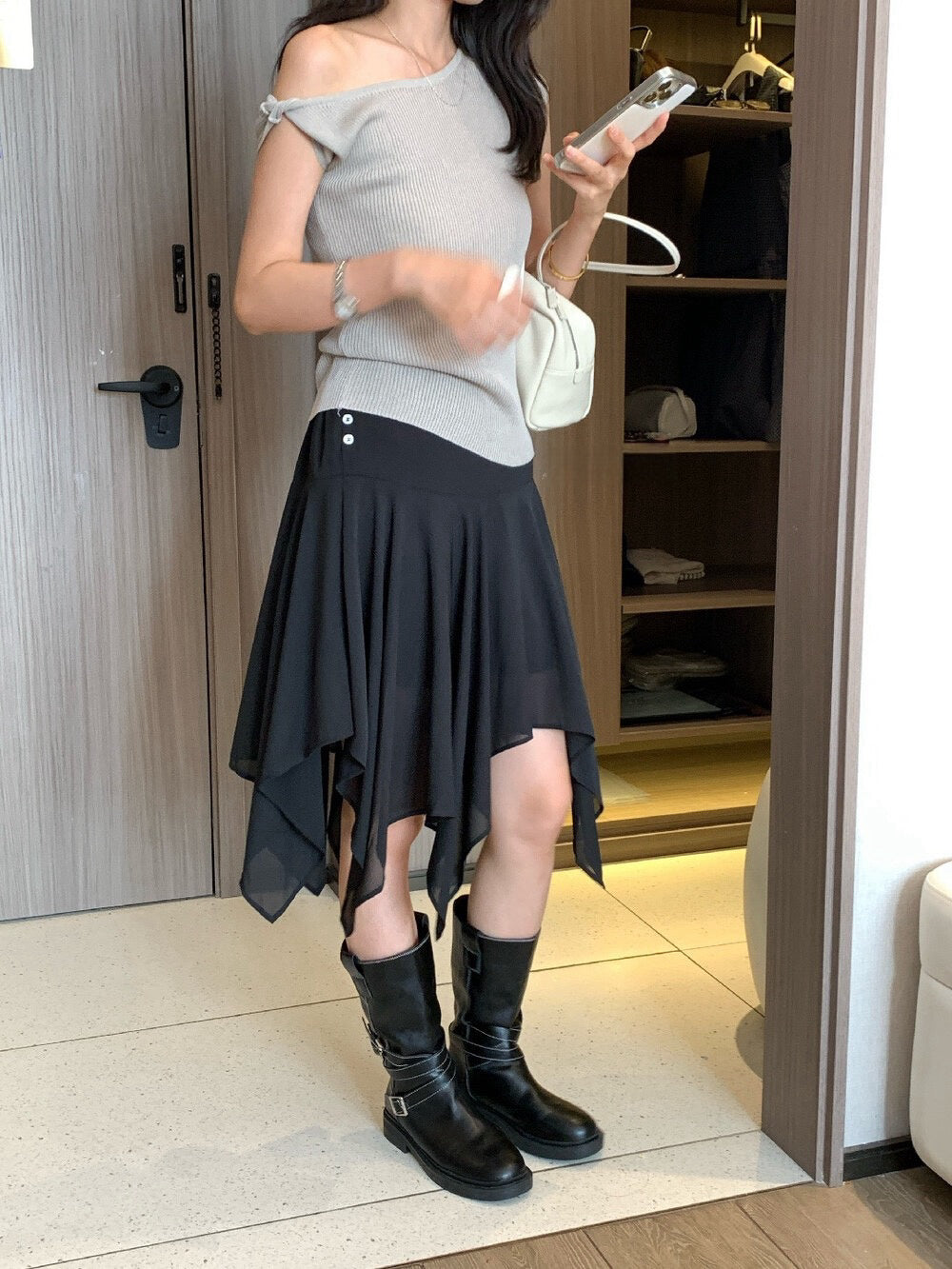 // 顯瘦麻質扭結肩針織上衣