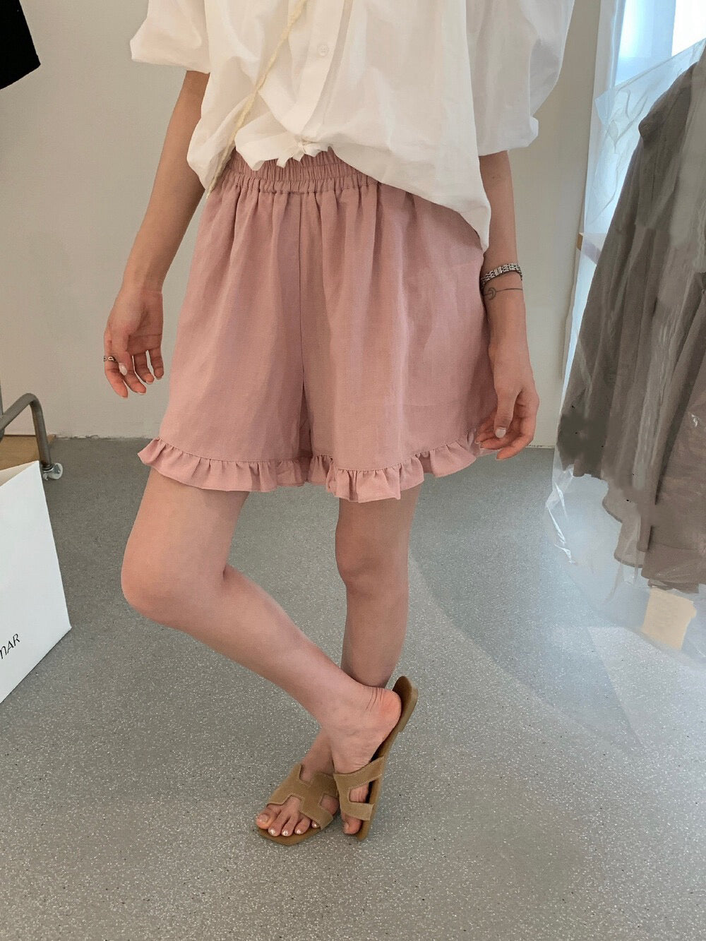 // 超舒服麻質花邊腳短褲