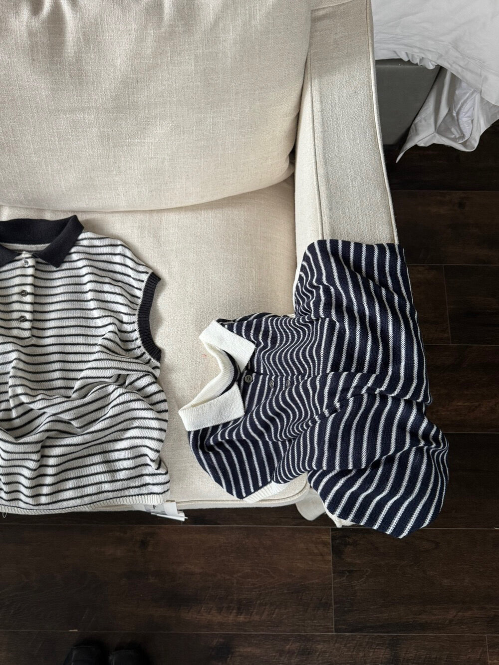 // 28%羊毛撞色邊polo間條針織背心