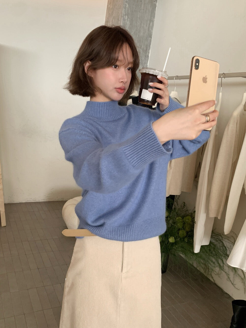 // 10%angora半領16色套頭NT