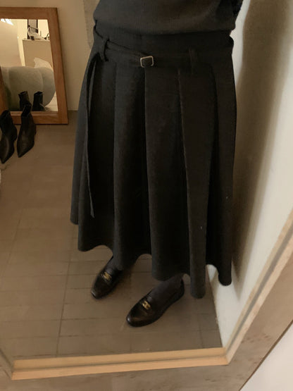 // 韓式復古粗百褶半裙(連腰帶)