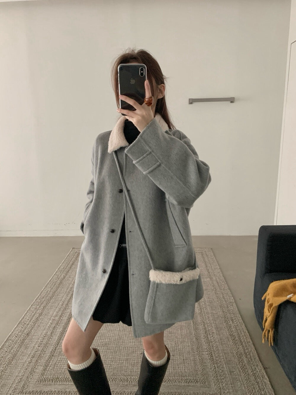 // 100%羊毛拼毛毛領中長手工外套(連袋仔)