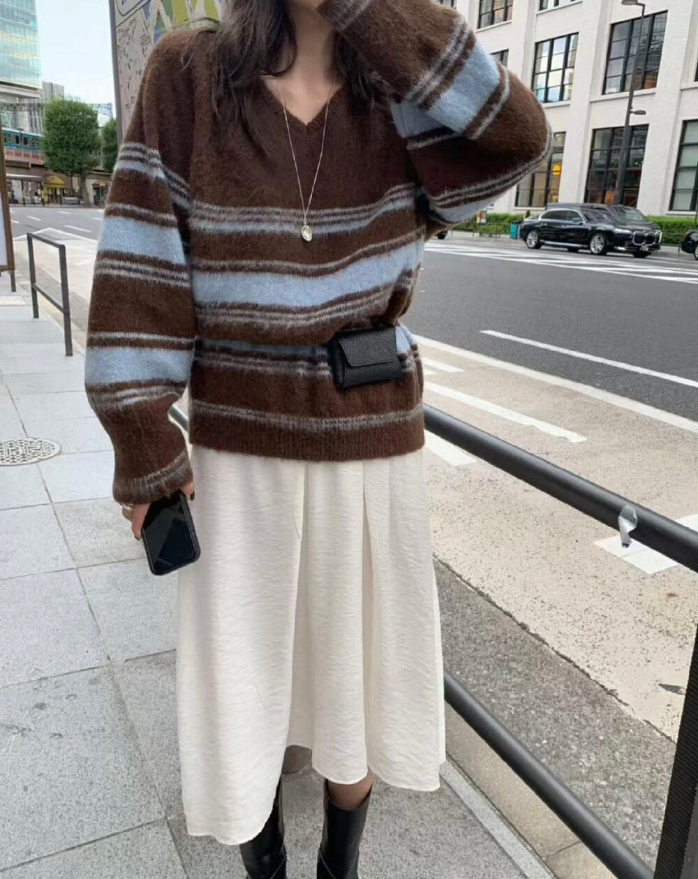 // 軟糯慵懶撞色粗間毛衣