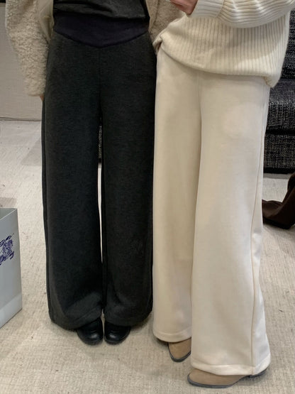 // 親膚牛奶感絨感羊毛褲