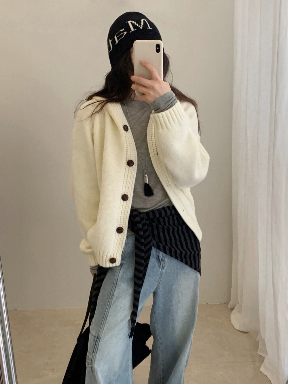 // 八色織紋邊連帽冷外套