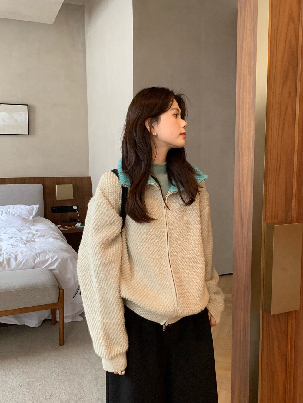 // 撞色翻領圈圈毛感拉鍊CD