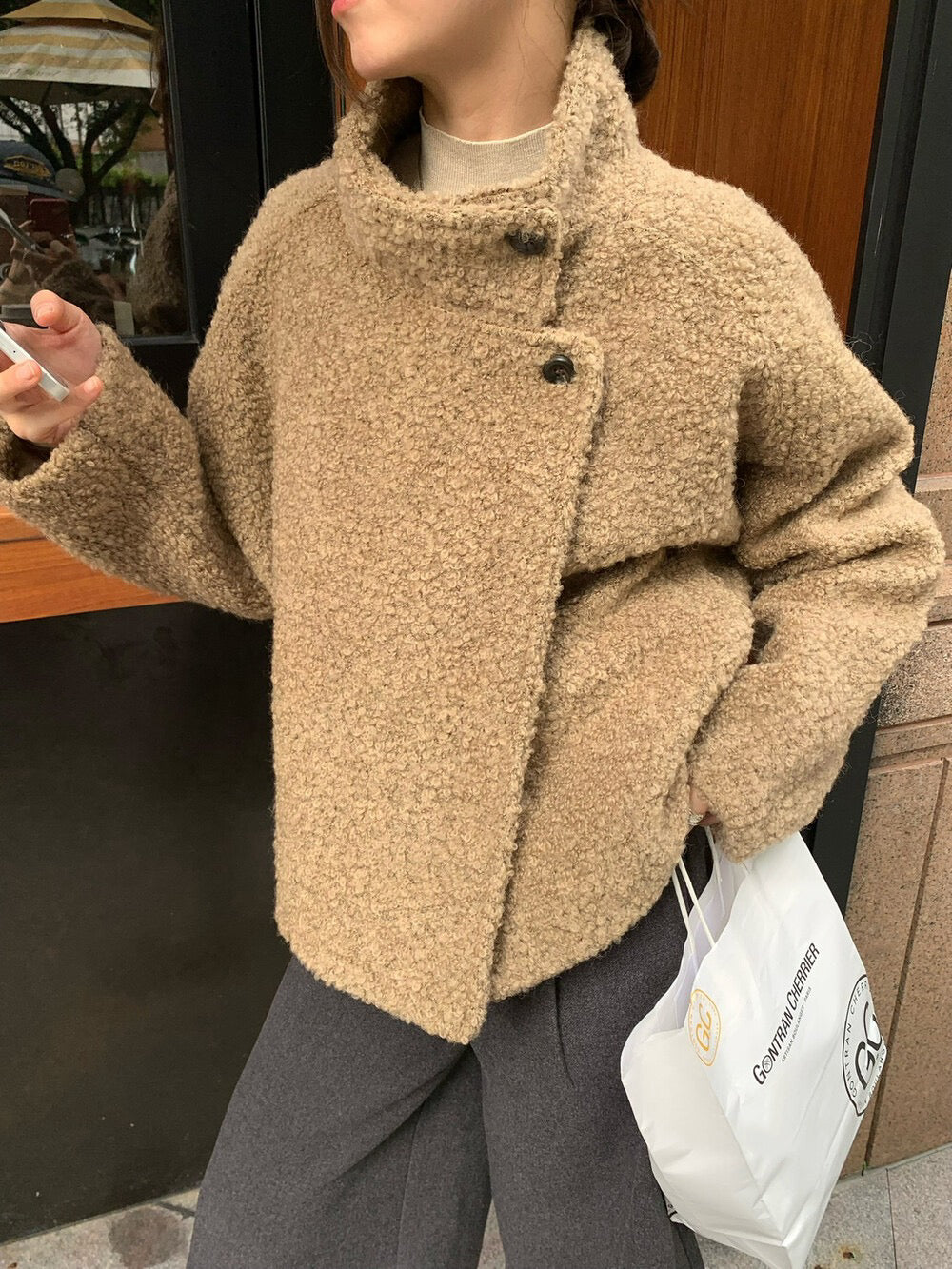 // 可立領圈圈絨一粒鈕簡約外套