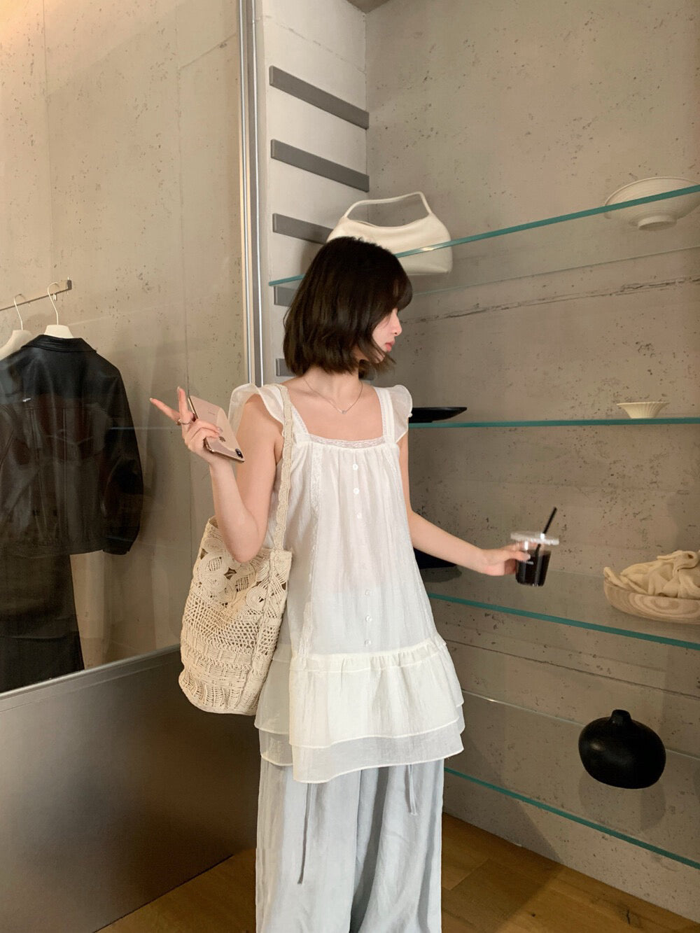 // 超美拼接lace鈕扣荷葉邊肩帶背心