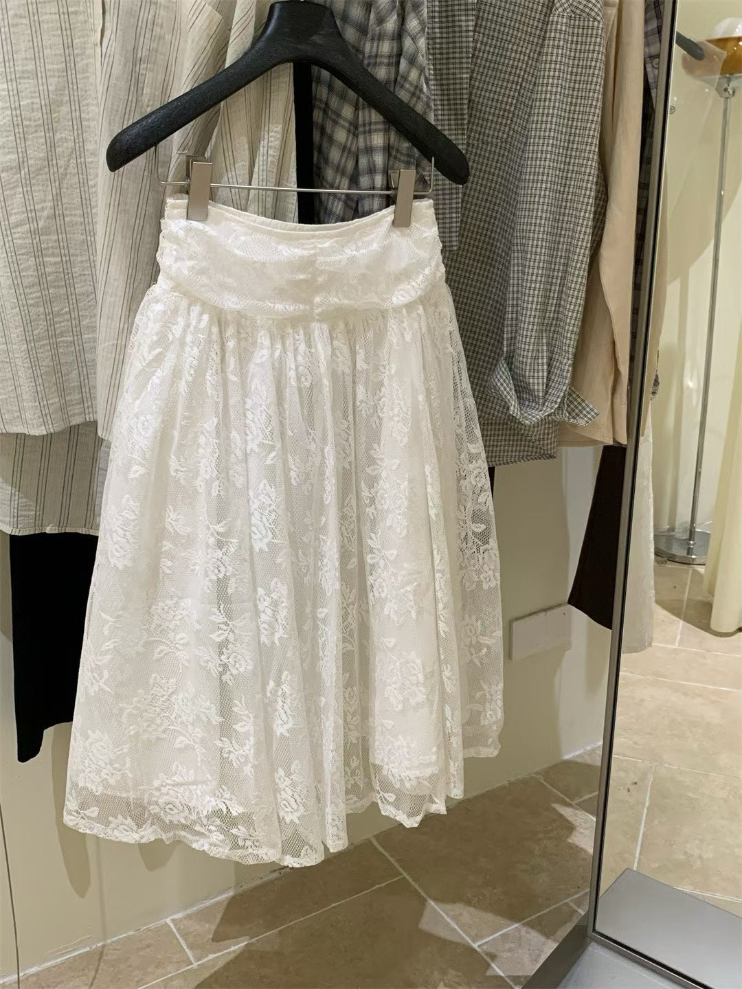 // 氣質長度全lace中裙