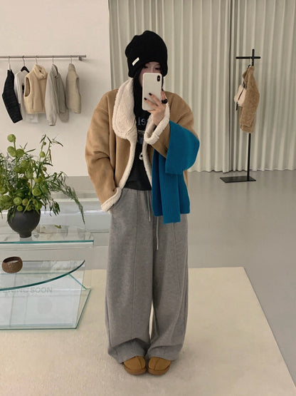 // 麂皮絨加羊羔毛底側排扣帥氣短款外套